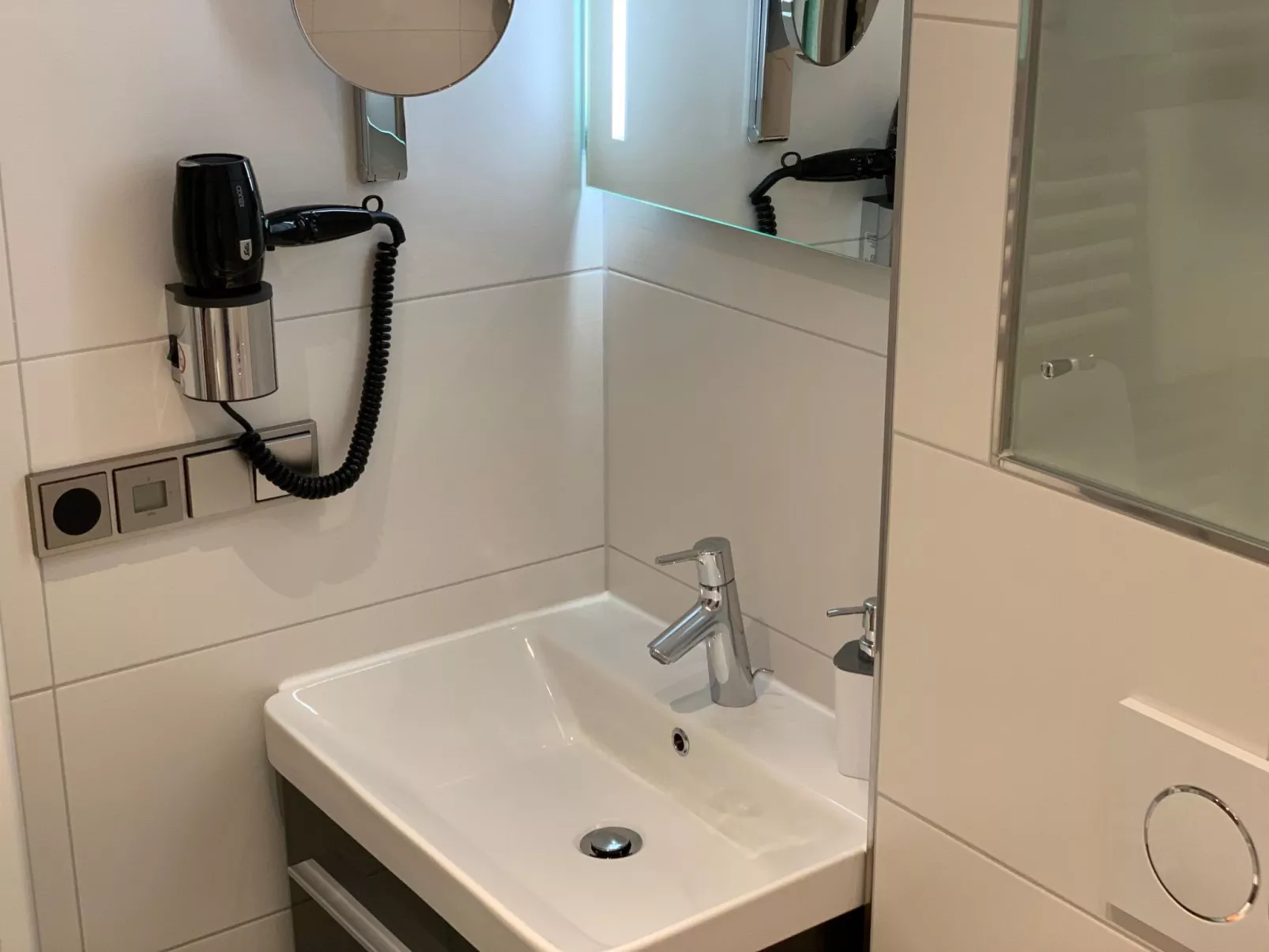 Ferienwohnung mit Infrarotwärmekabine - Binnen