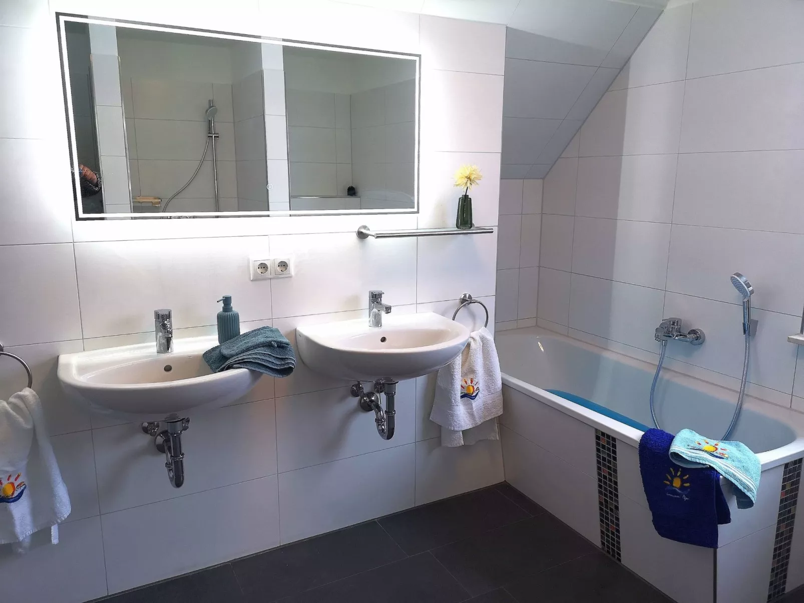 Santa Bernadette-Image-tags.info