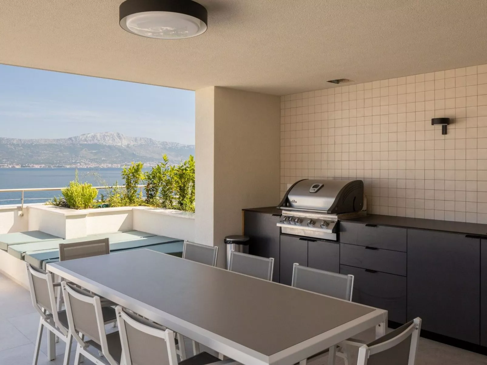 Luxuriöse Villa Aqua-Buiten