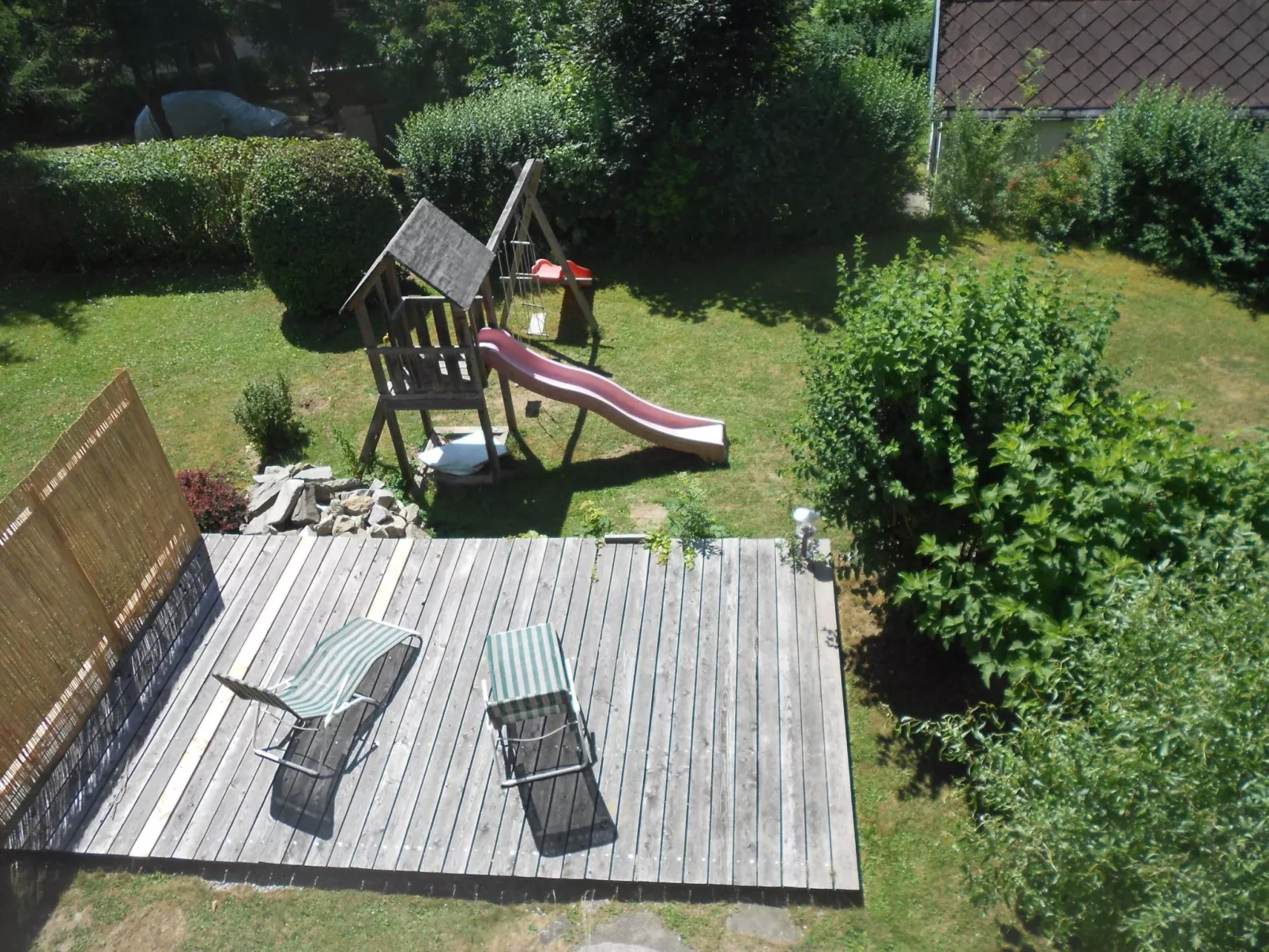 Haus in Kovárov mit Terrasse, Grill und Garten-Buiten