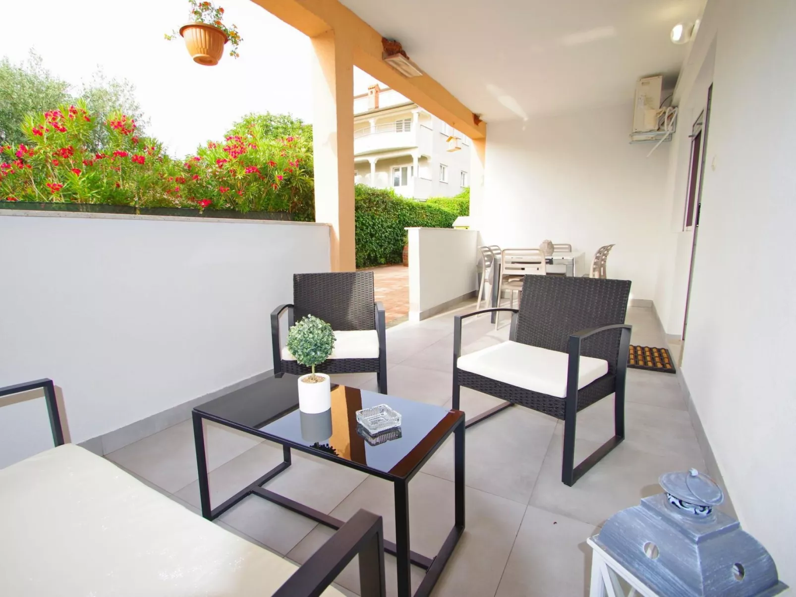 Angenehme Wohnung in Valbandon, Privatparkplatz-Buiten