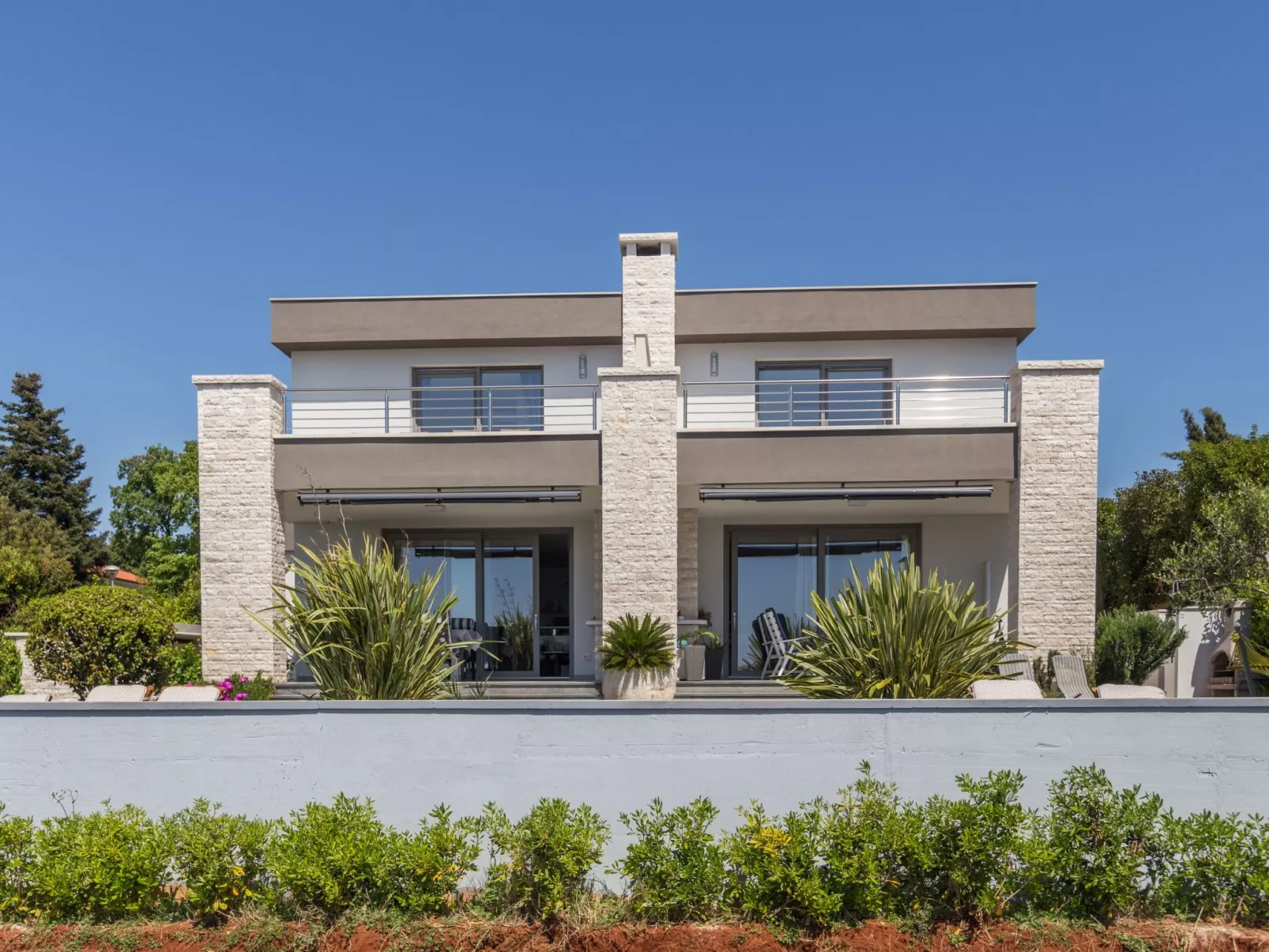 Villa direkt am Meer und Strand mit herrlichem Blick-Buiten