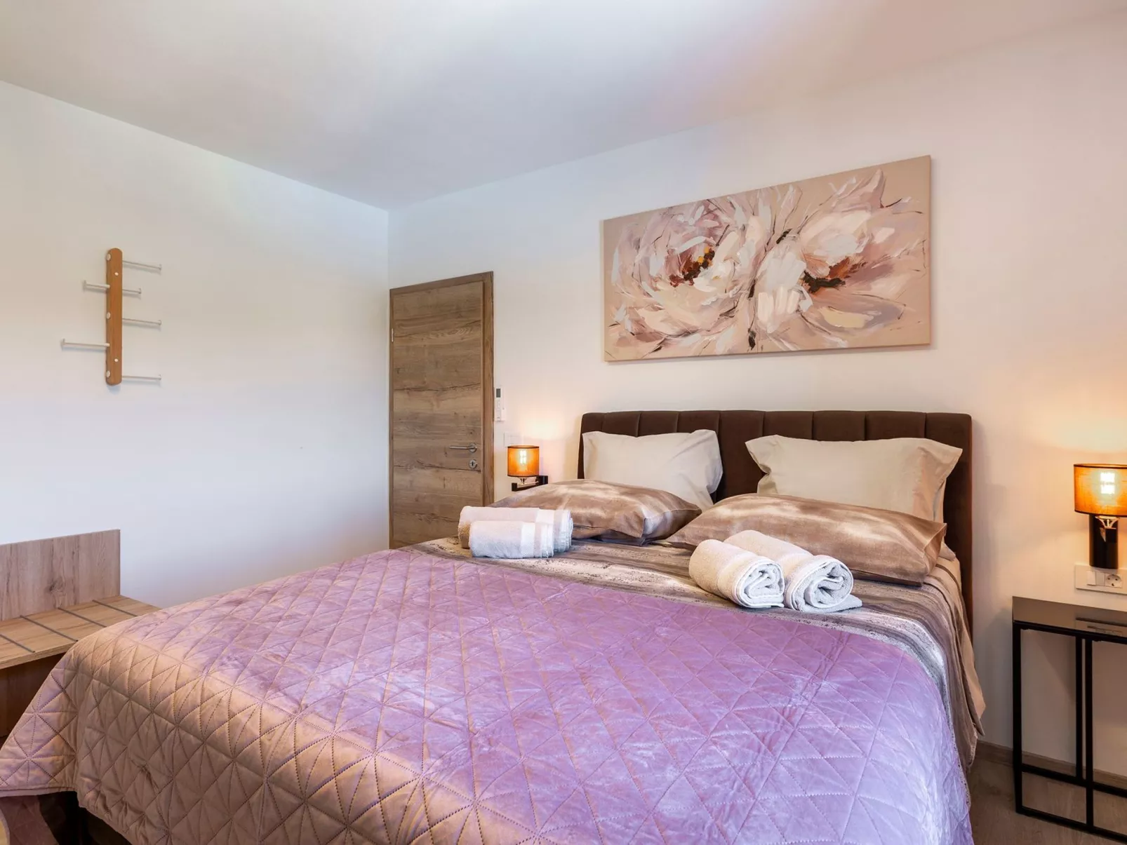 "Luxuriöse App. mit Pool"-Binnen