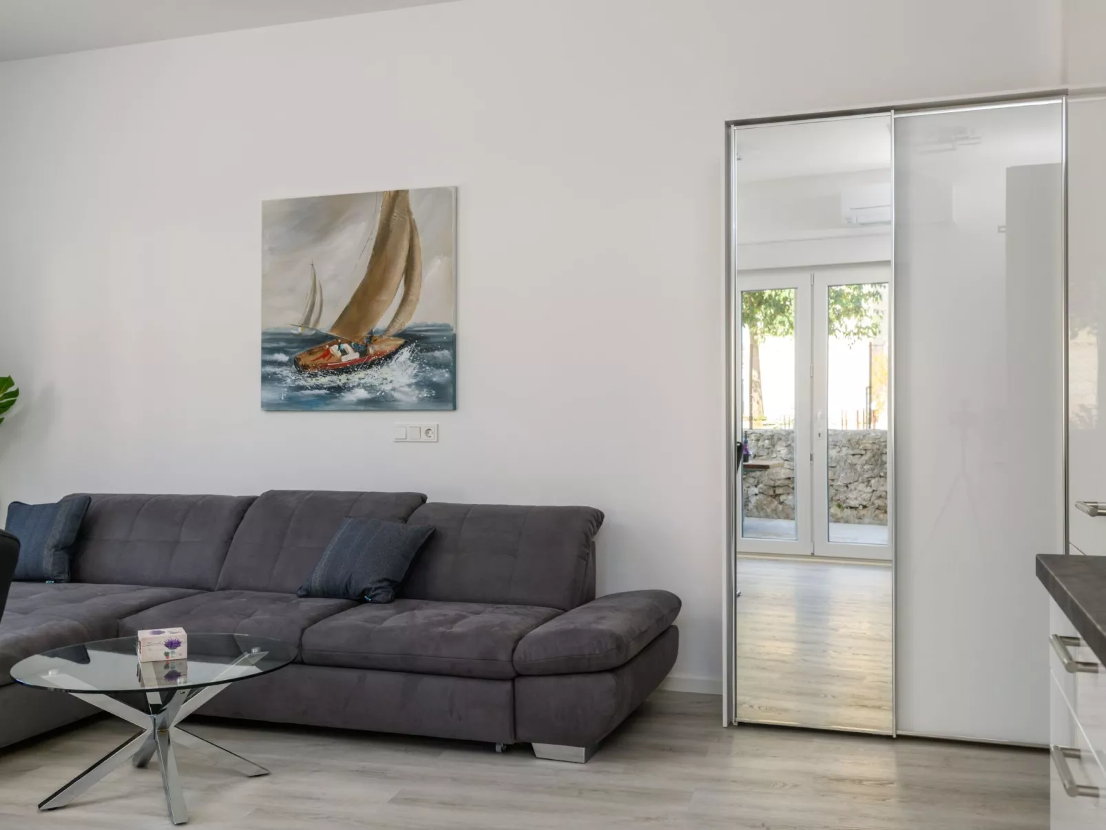 MA Premantura Luxusappartement Nr. 1 mit Terrasse und Parkplatz für 2+2 Persone-Binnen