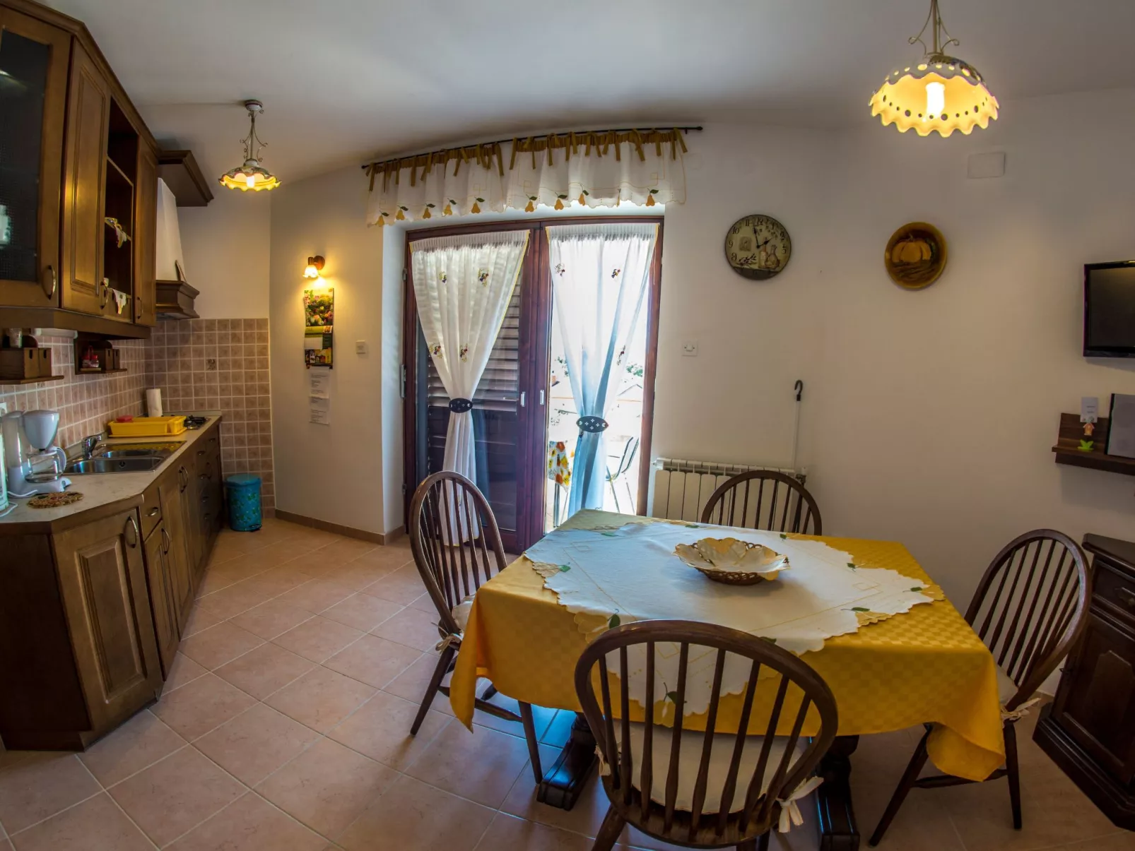 Geräumige Wohnung in der Nähe von Meer und Strand-Binnen