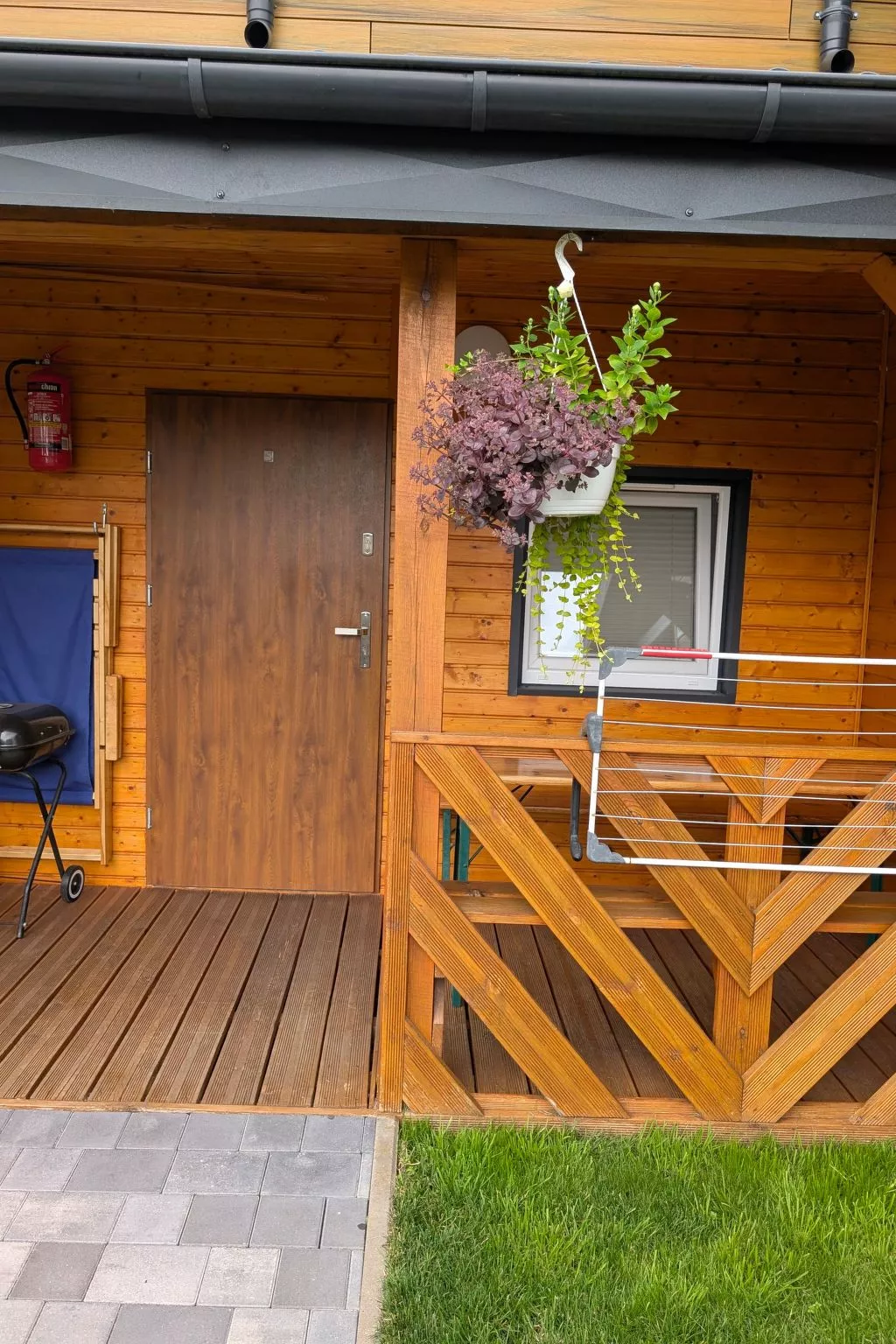 Trebor"-Häuser in einem eingezäunten Gebiet-Buiten