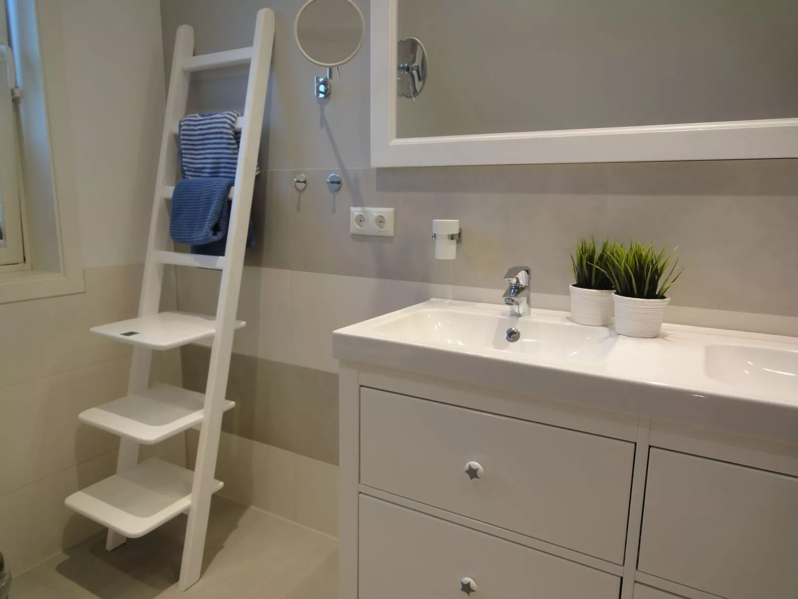 Komfortables Ferienhaus in Breege mit Sauna-Binnen