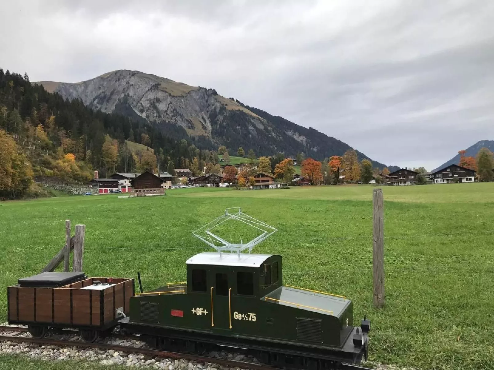 Chalet mit Bergblick-Image-tags.info