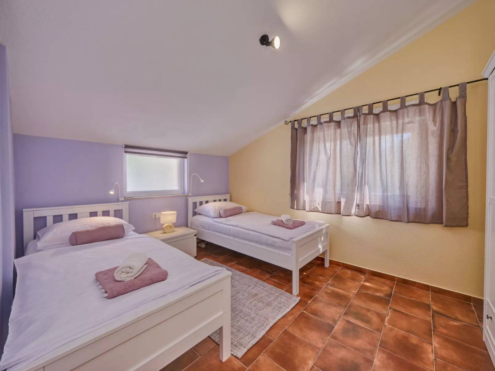 Anovi Holiday Home 1 - Haus mit zwei Schlafzimmern-Binnen