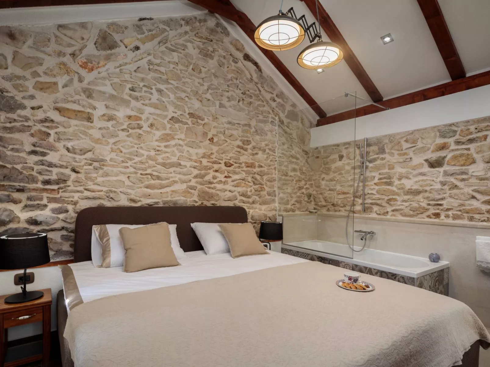 Die Höfe der Villa Ivan-Image-tags.info