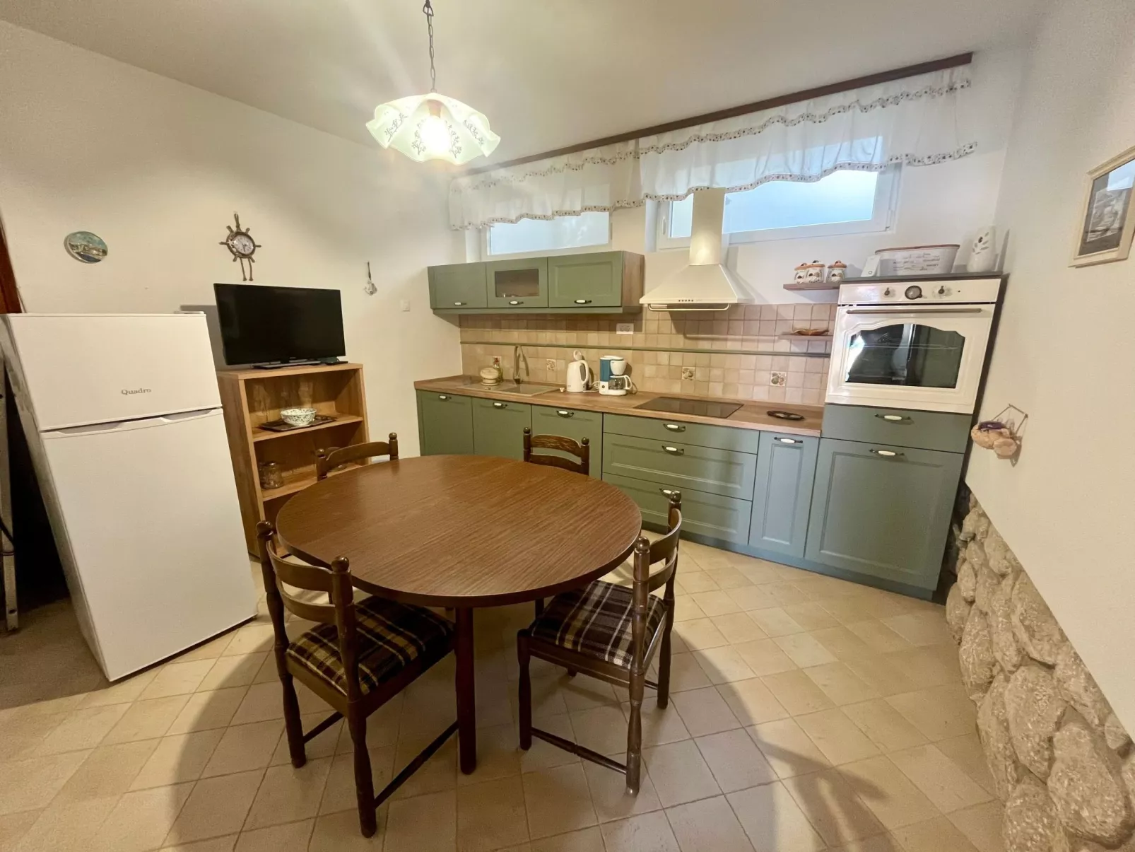 Gemütliches Appartement in Dramalj mit Schöner Terrasse und Meerblick-Binnen