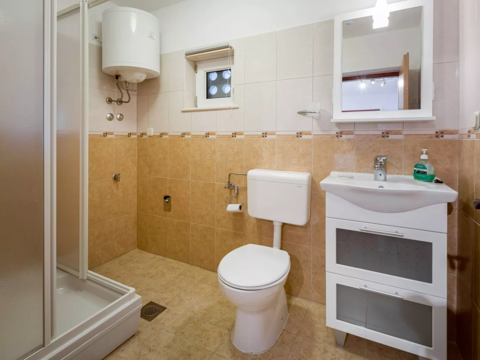 Luxuriöses Studio-Apartment mit Terrasse-Binnen