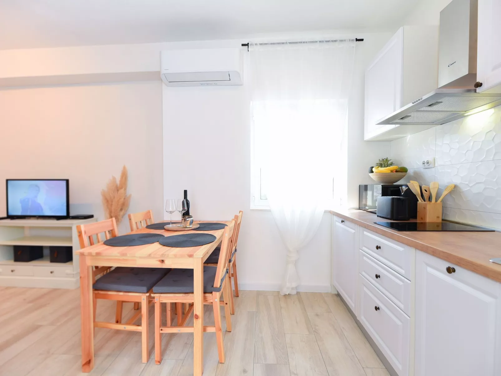 Wohnung mit Garage-Binnen