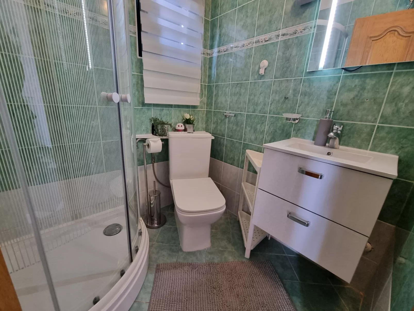 Mit privatem Pool und Sauna-Binnen