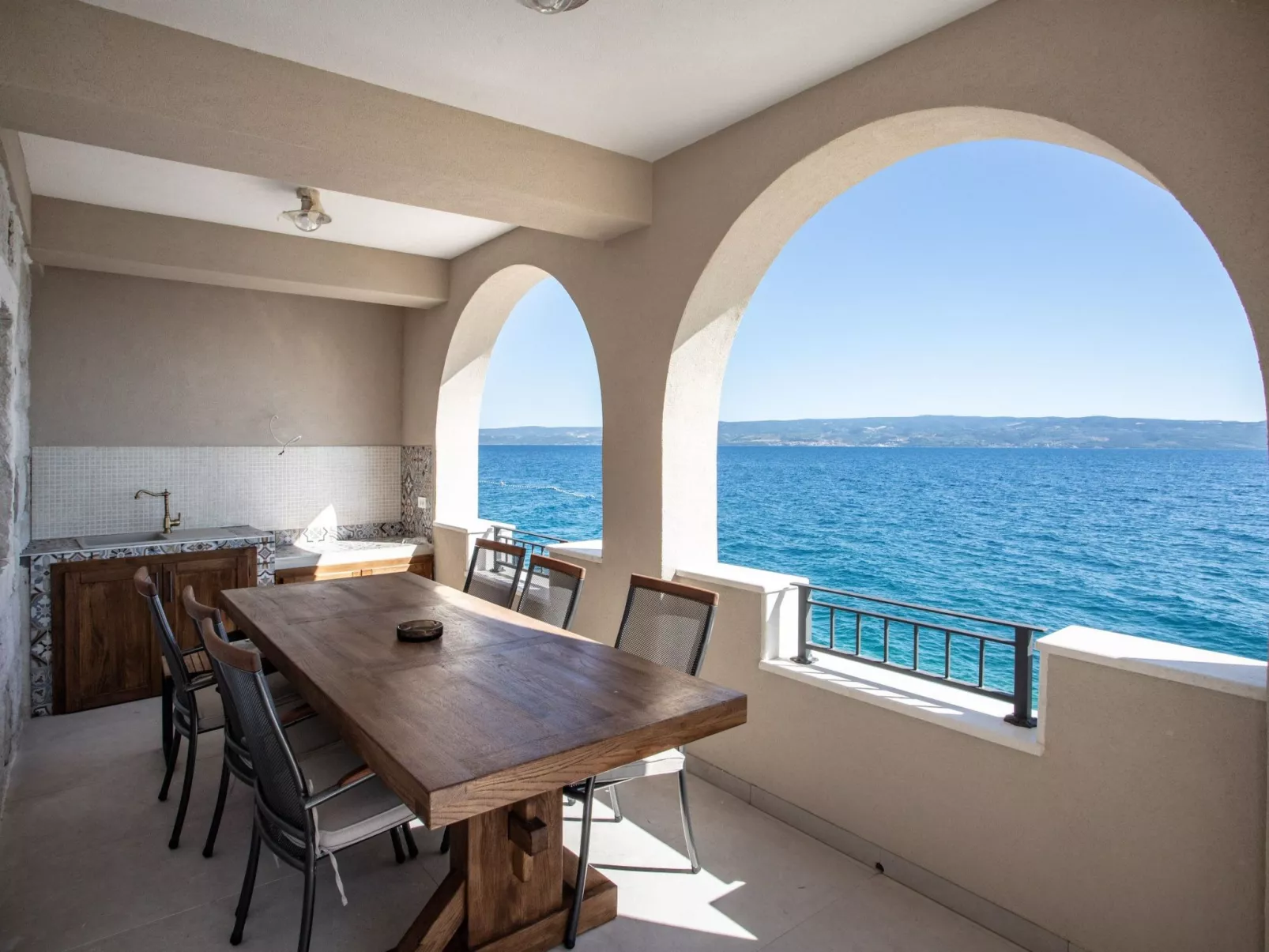 Für 12 Personen ca. 180 m&sup2; in Jesenice, Dalmatien (Gespanschaft Split-Dalm-Buiten