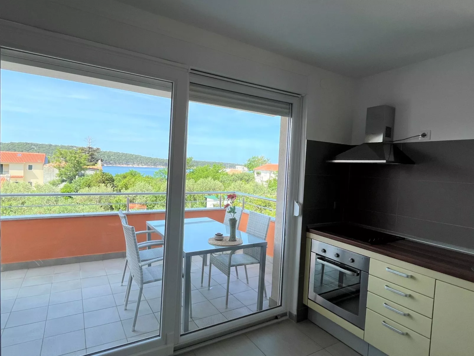 Villa Summer Escape in Barbat mit Garten und Aussicht-Binnen