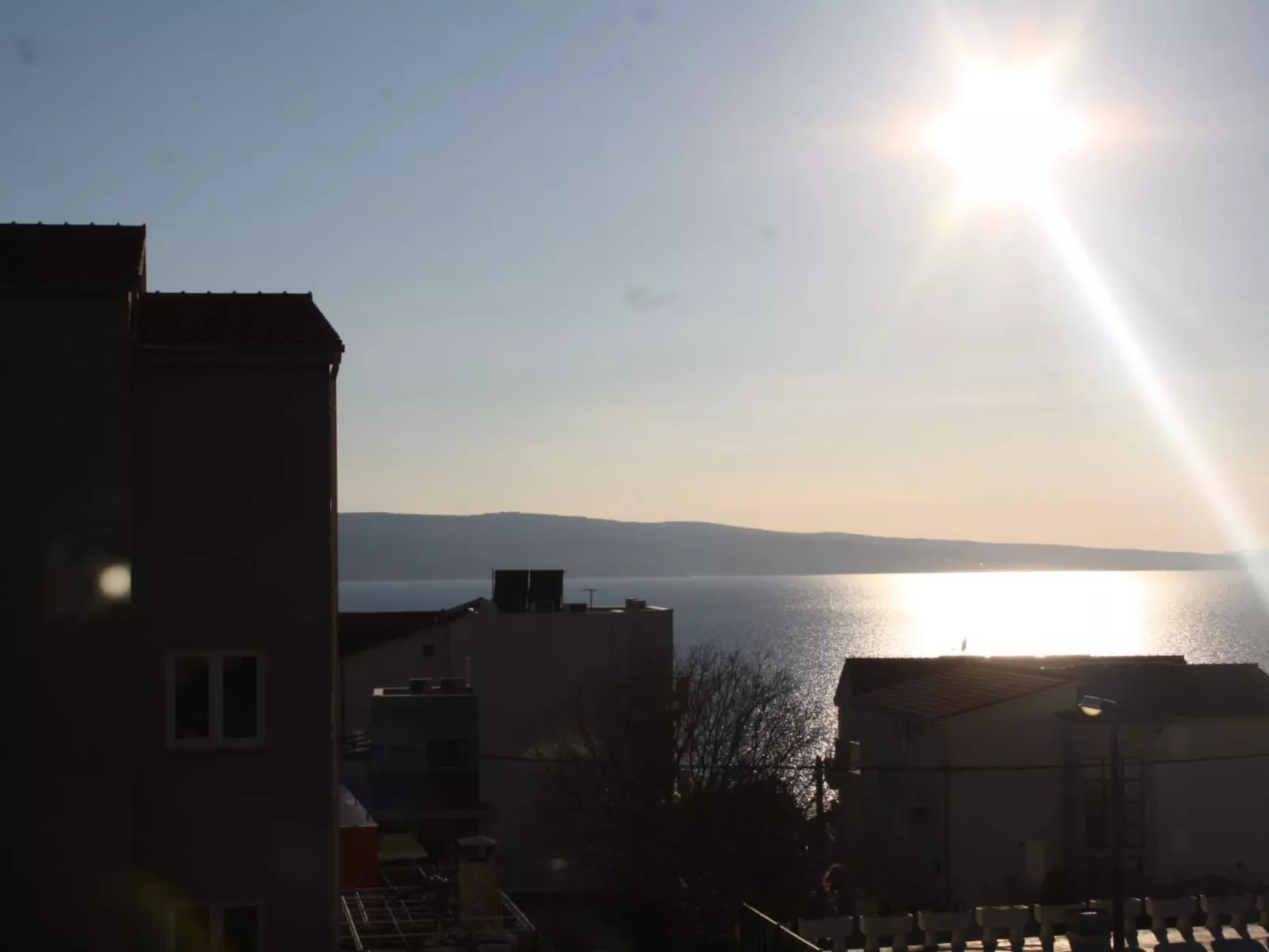 Studio-Apartment mit Balkon-Image-tags.info