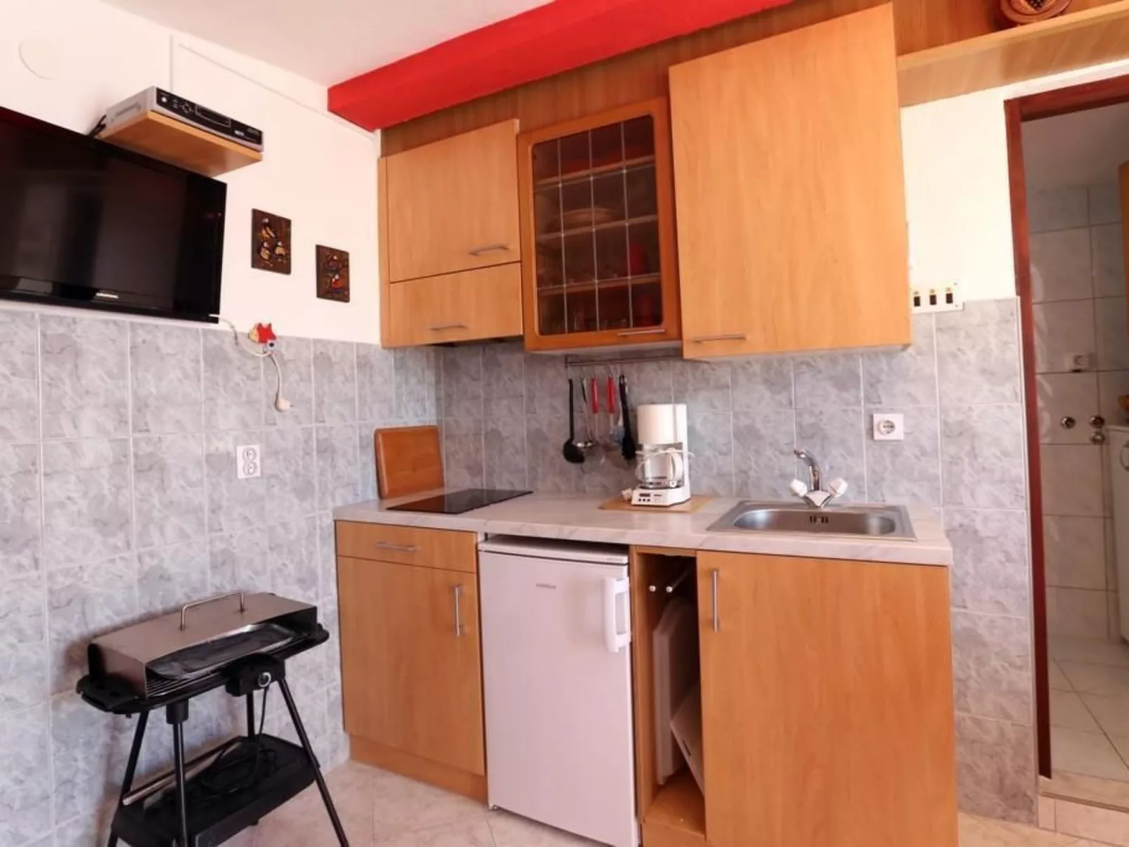 Villa Mediteran, kleine Ferienwohnung mit Terrasse-Binnen