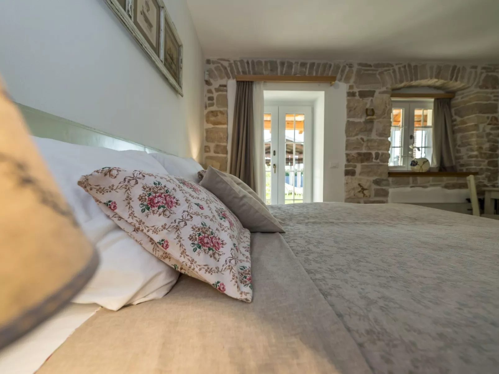 VILLA CON WELLNESS A 1 KM DAL MARE-Binnen