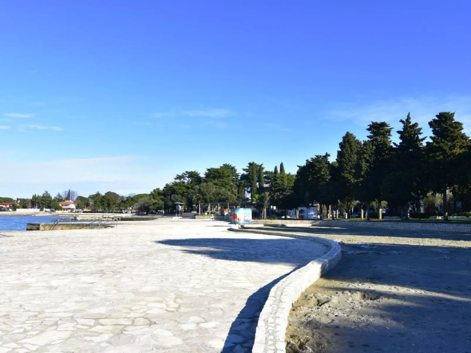 Große Wohnung in Umag mit Terrasse und Grill-Binnen