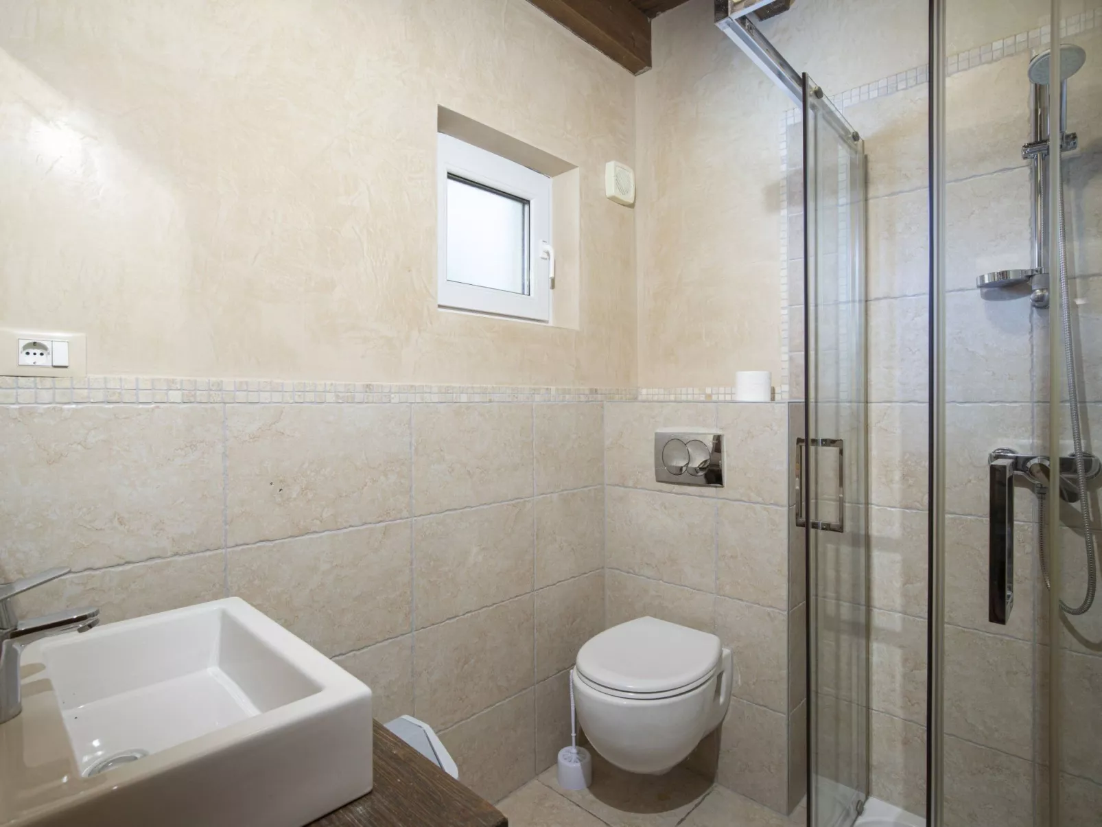 Villa Castagna in Premantura mit Pool und Sauna-Binnen