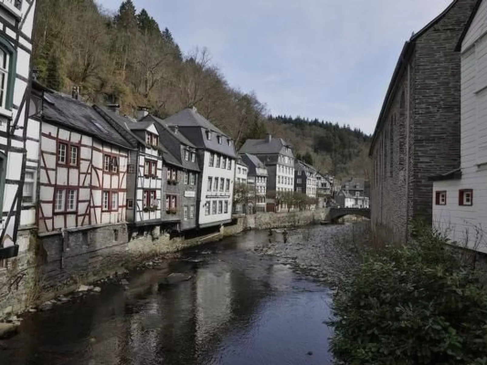 Mit Bergblick-Binnen