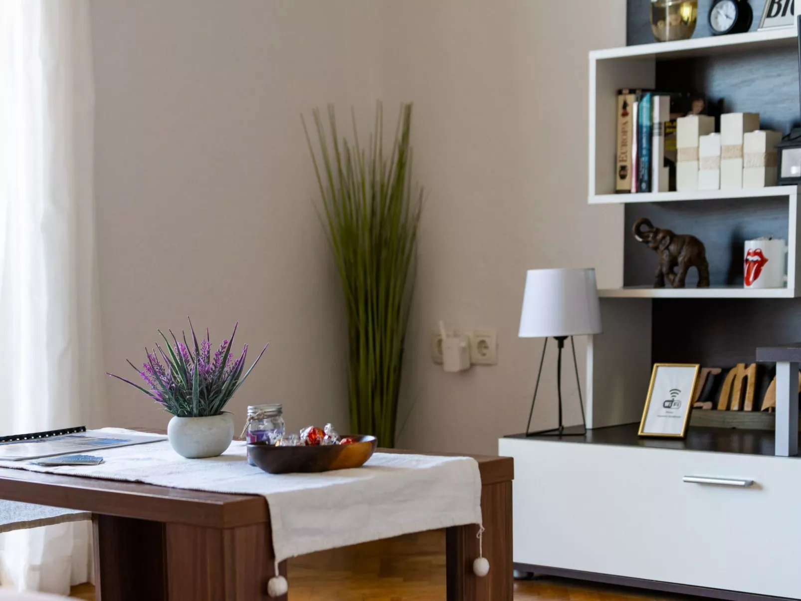 "Lenko 1" mit Blick auf das Wasser-Binnen