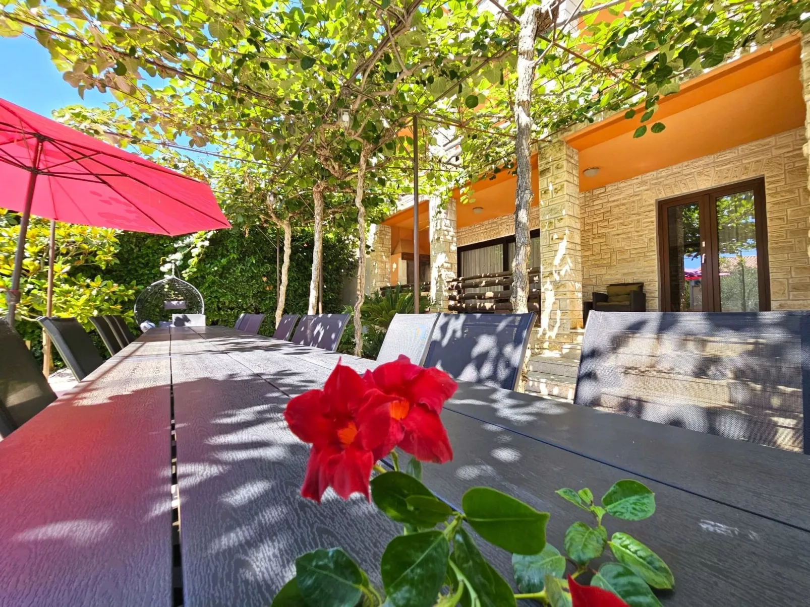 Sehr geräumige Villa mit Pool-Image-tags.info