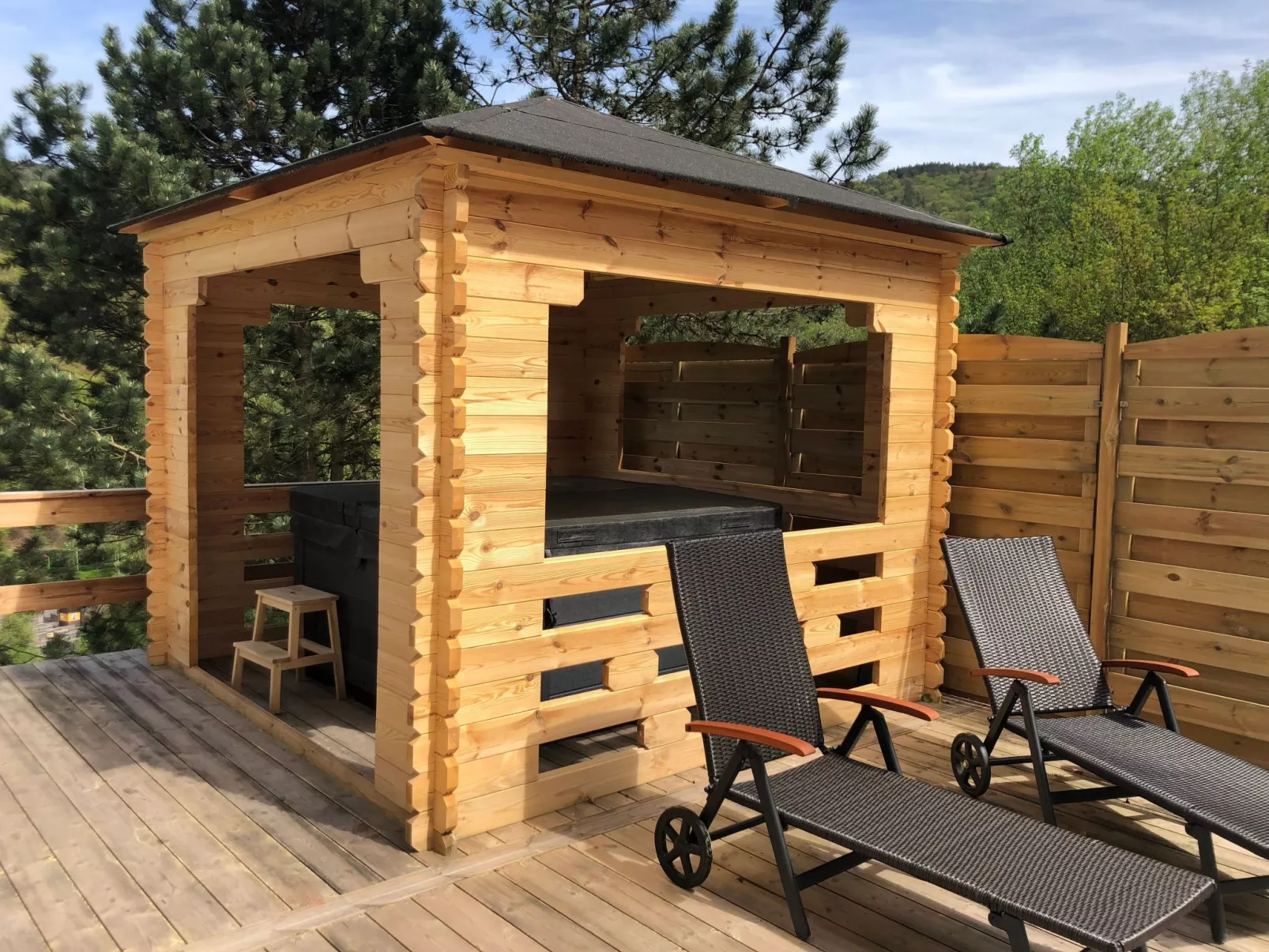 7p jacuzzi seeblick-Buiten