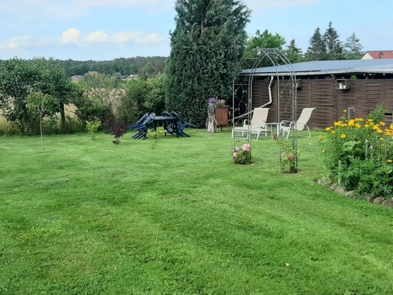 Am Apothekerberg-Buiten