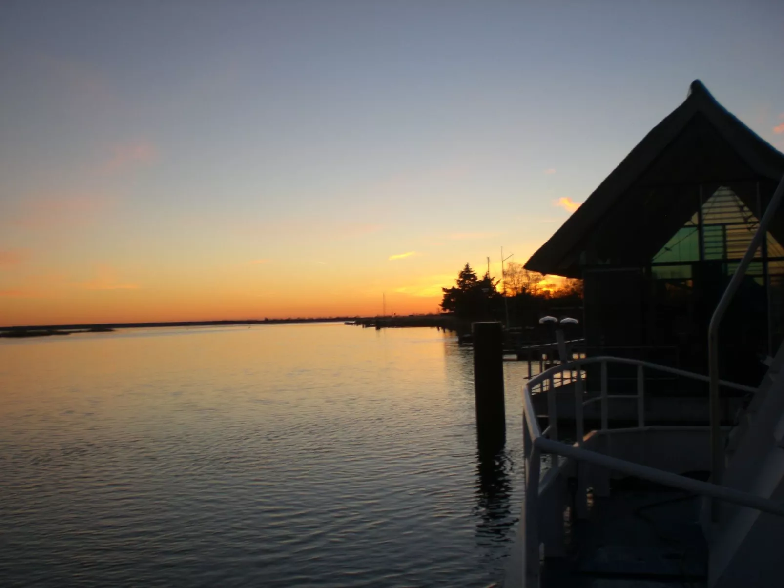 Helle Ferienwohnung mit Wellnesslandschaft-Binnen