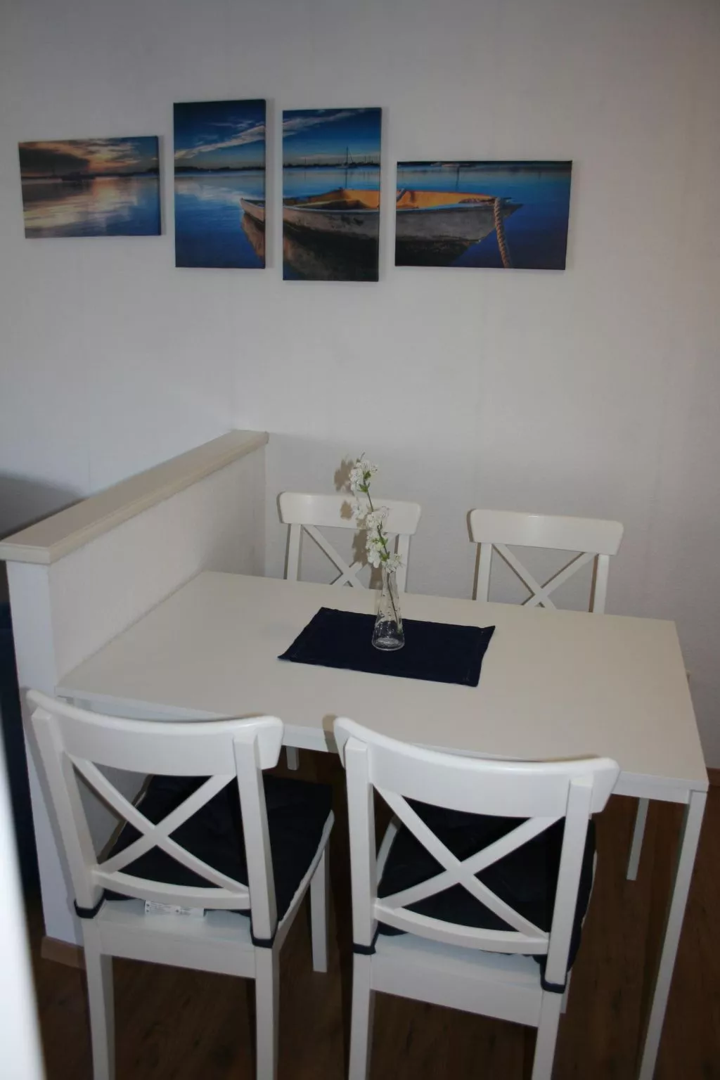 Komplett renovierte, helle Ferienwohnung-Binnen