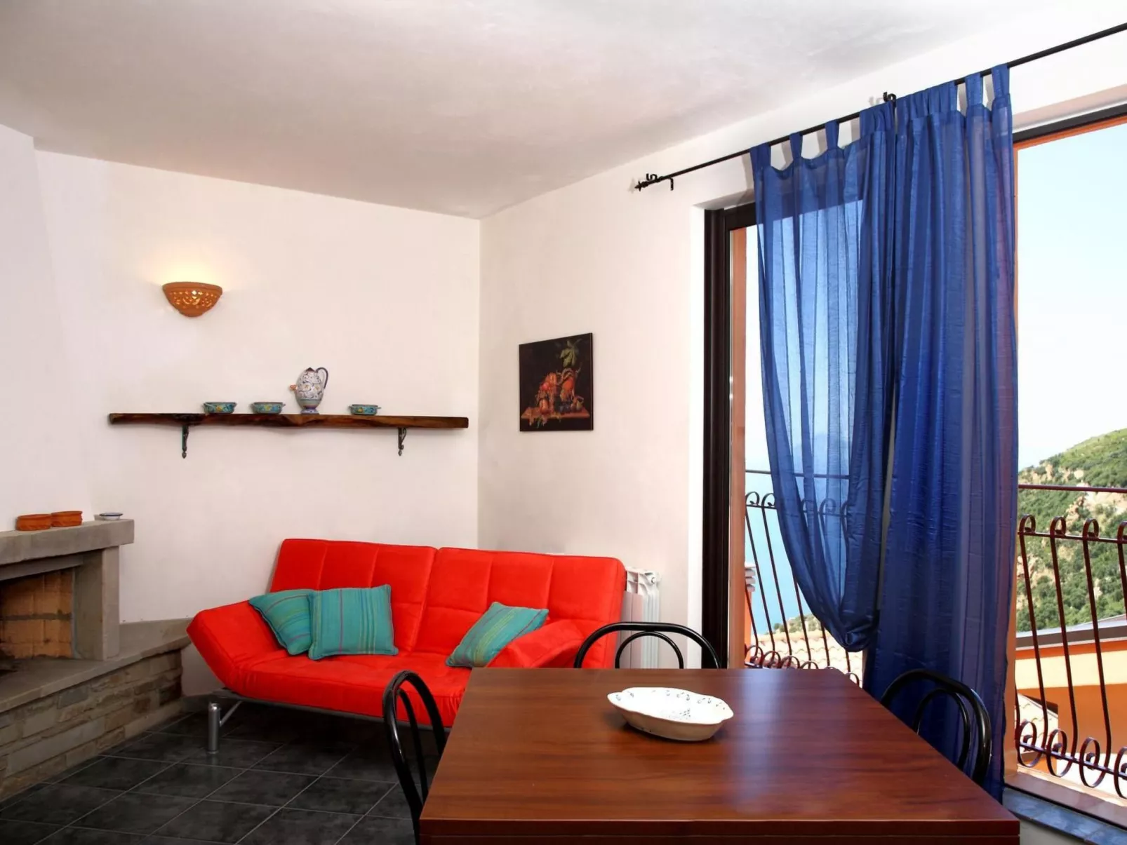 Flacher Kirschbaum-Binnen