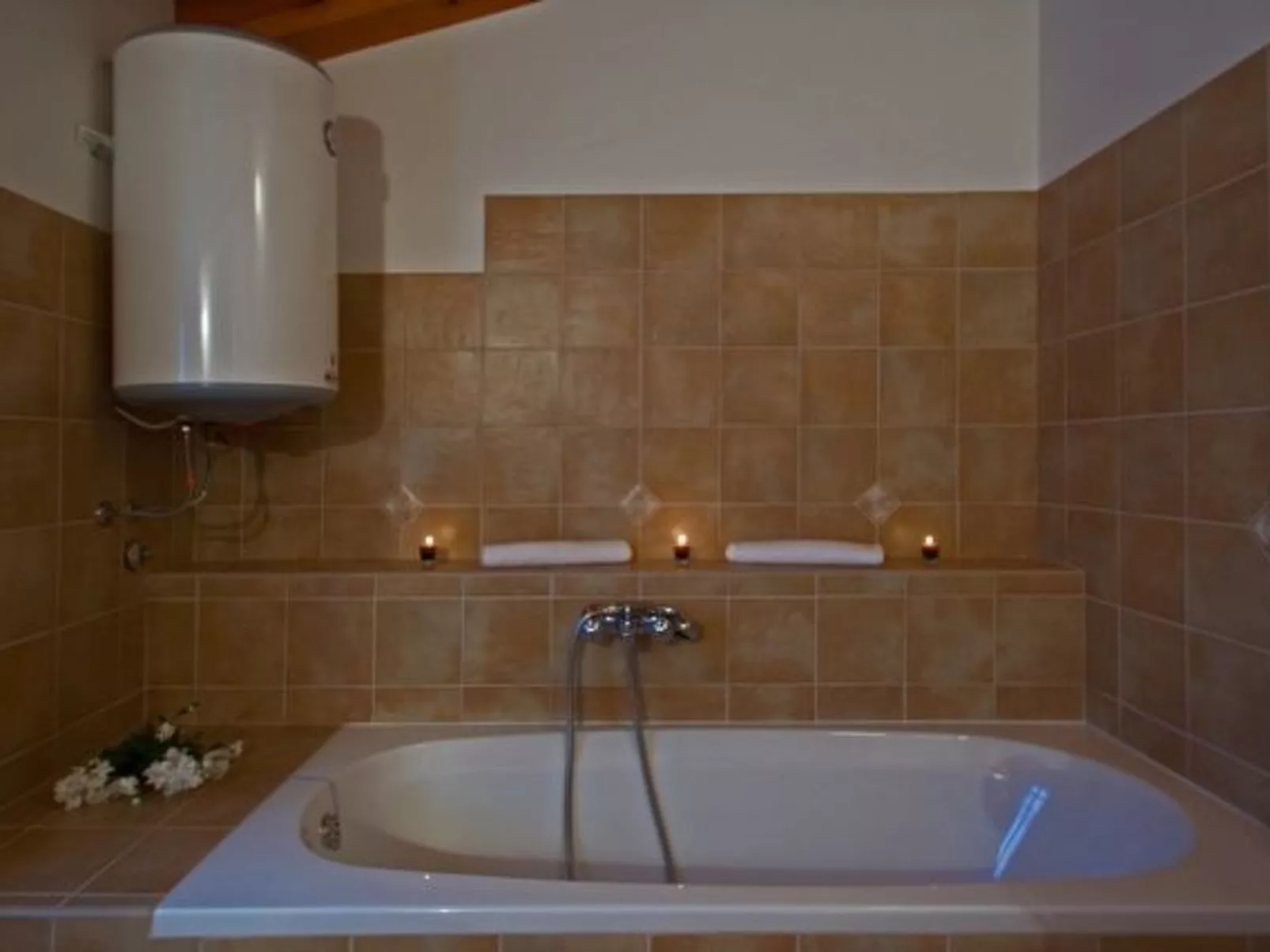 Modernes Ferienhaus in Vadreš mit Privatem Pool-Binnen