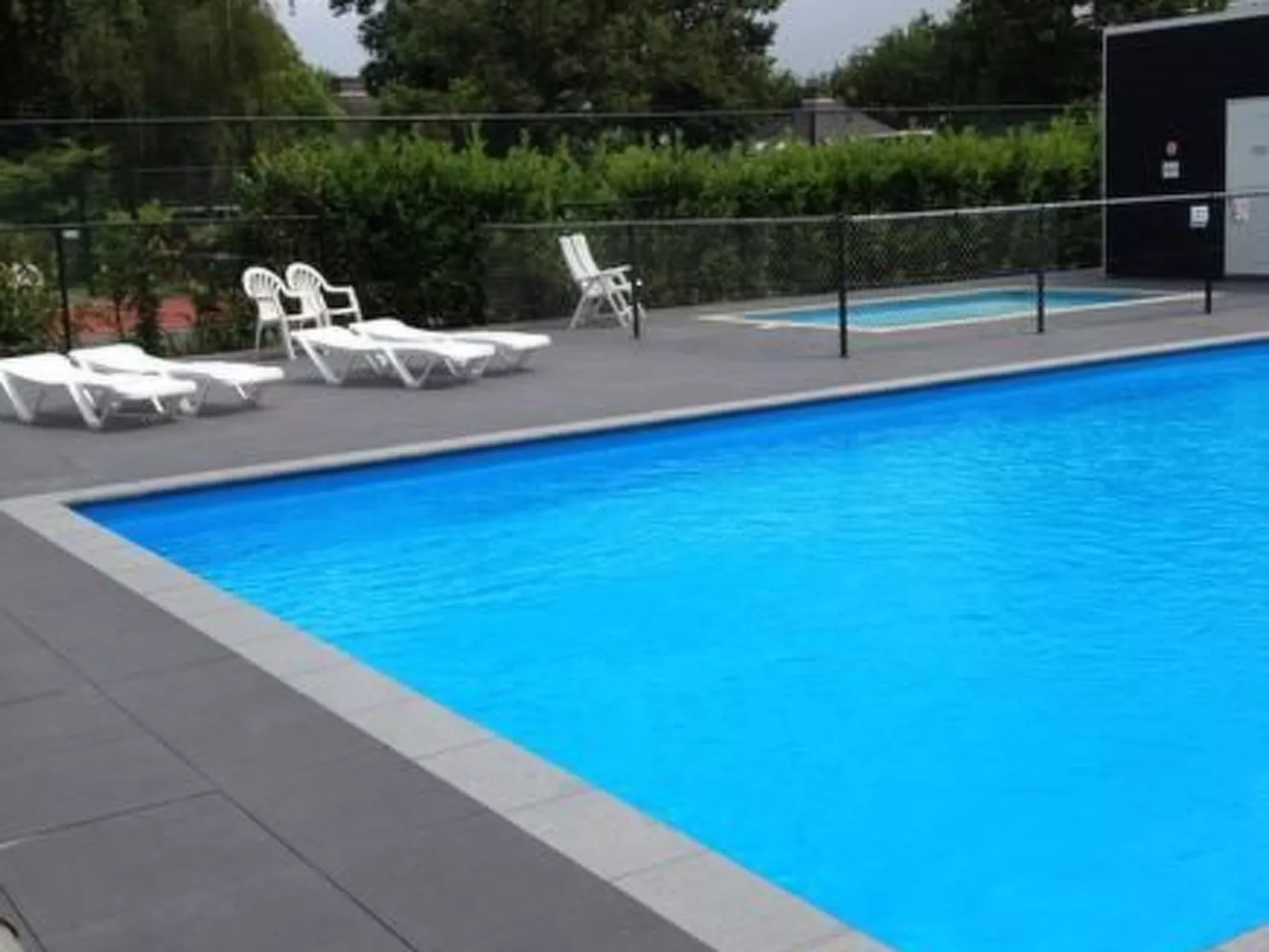 Seabreeze mit umzäuntem privatem Garten-Buiten