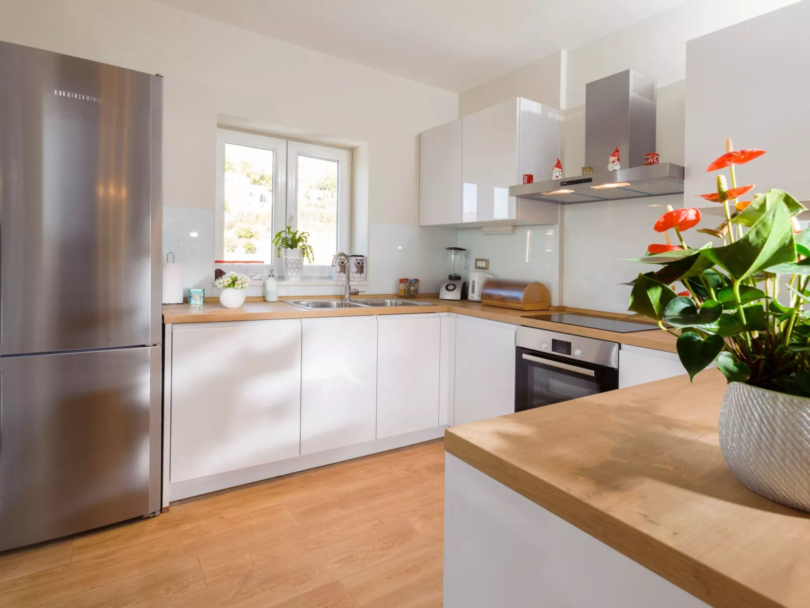 Luxuriöse Steinvilla mit privatem Swimmingpool und herrlichem Meerblick-Binnen