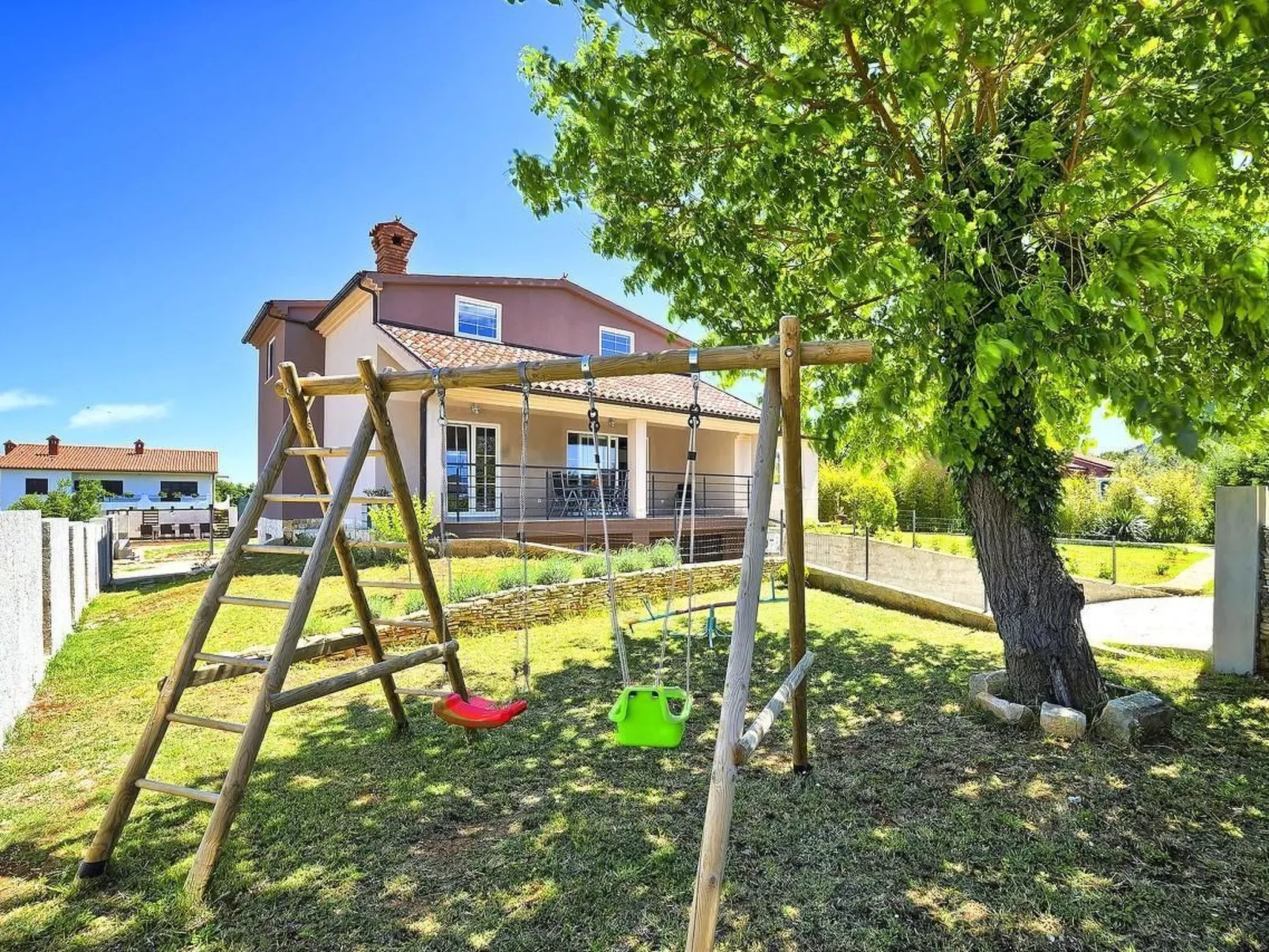 Ferienvilla 'Villa Nikolina' mit privatem Pool-Binnen