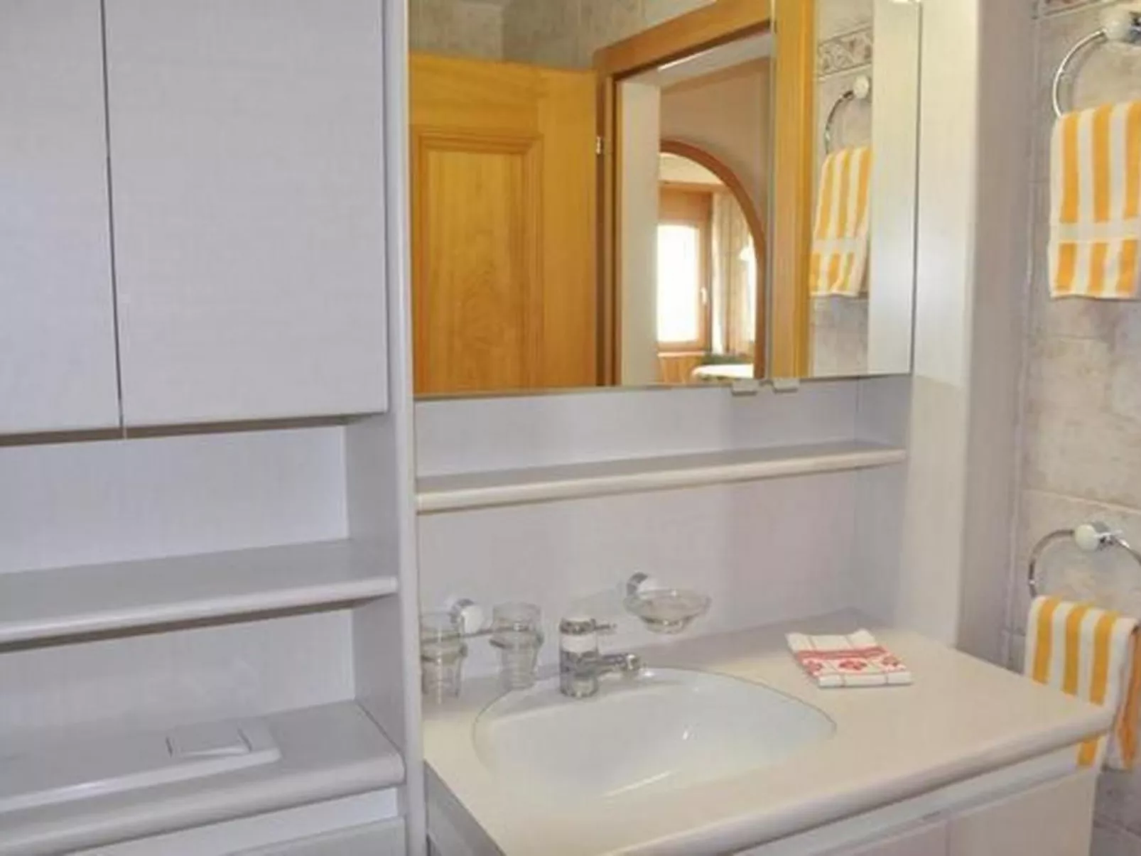 Chesa Semnadur H2-Binnen