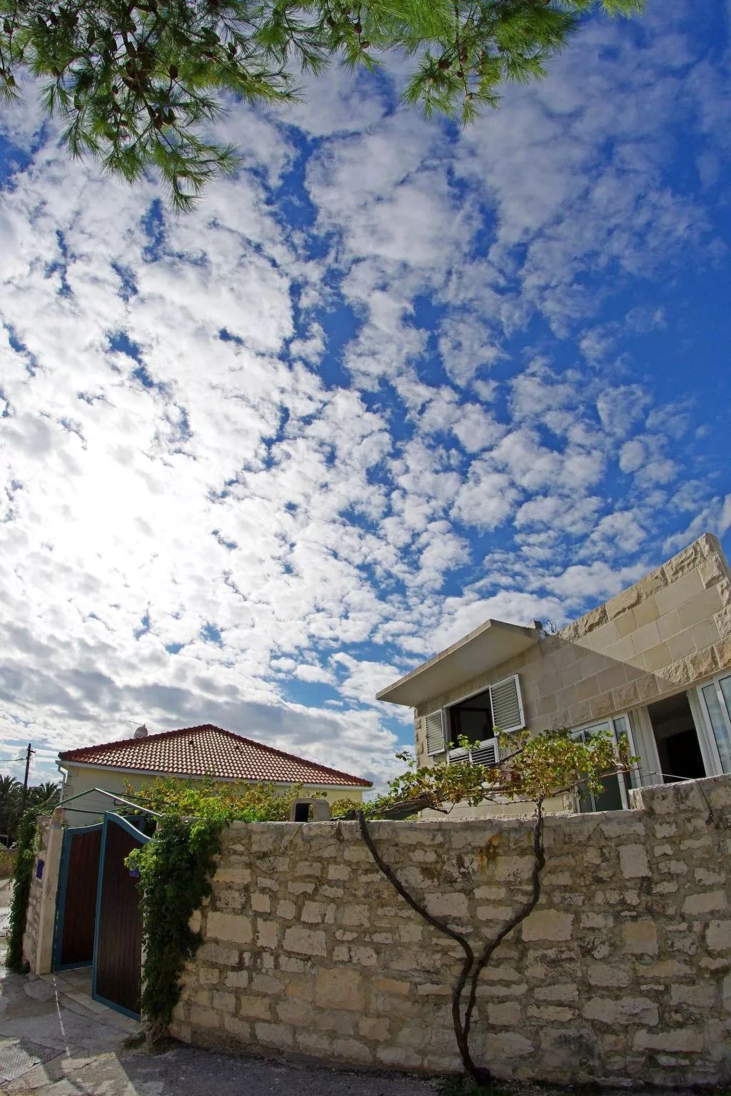 Unabhaengige Ferienwohnung in Sumartin mit Grill-Buiten
