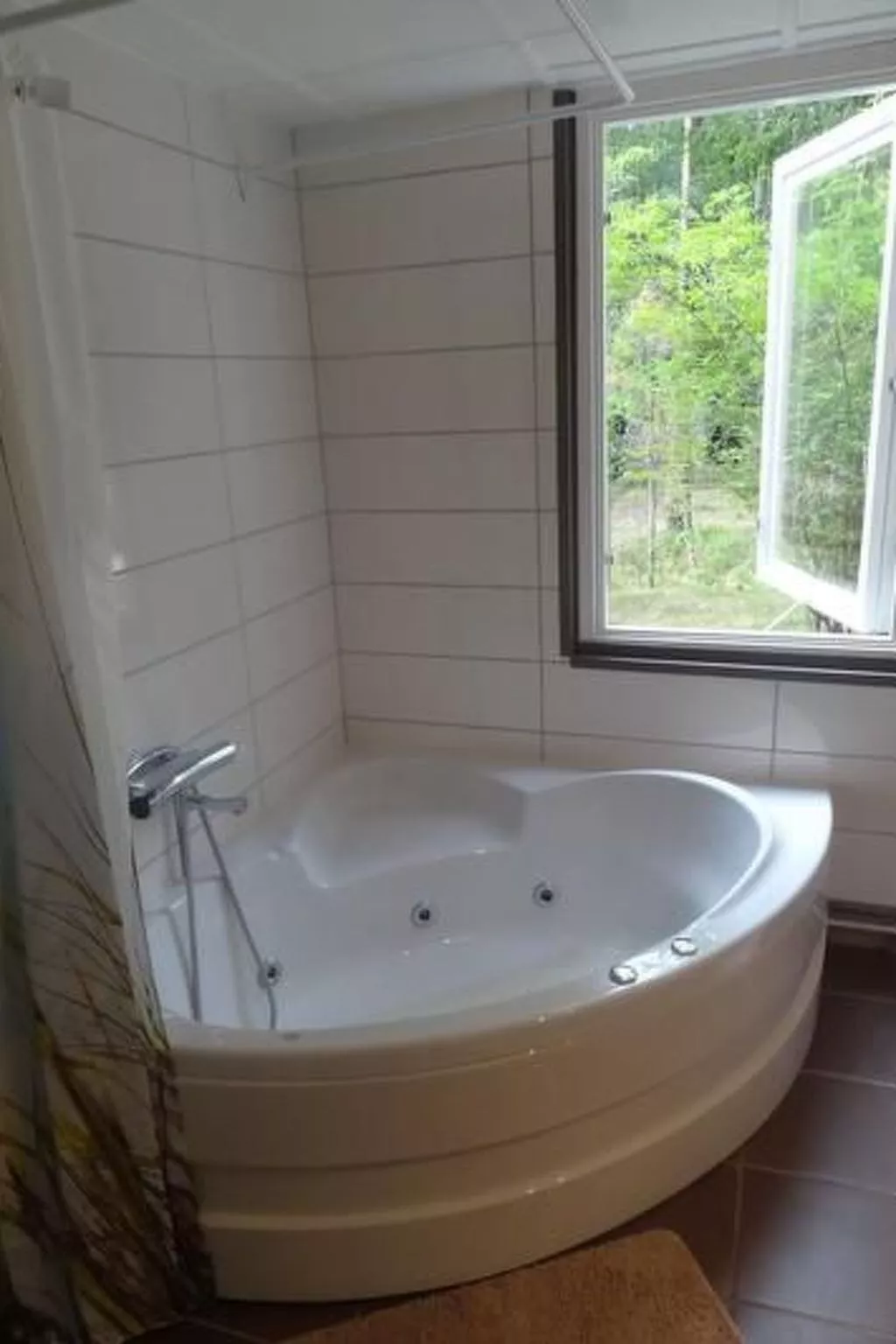 Charmantes Holzferienhaus mit Sauna-Binnen