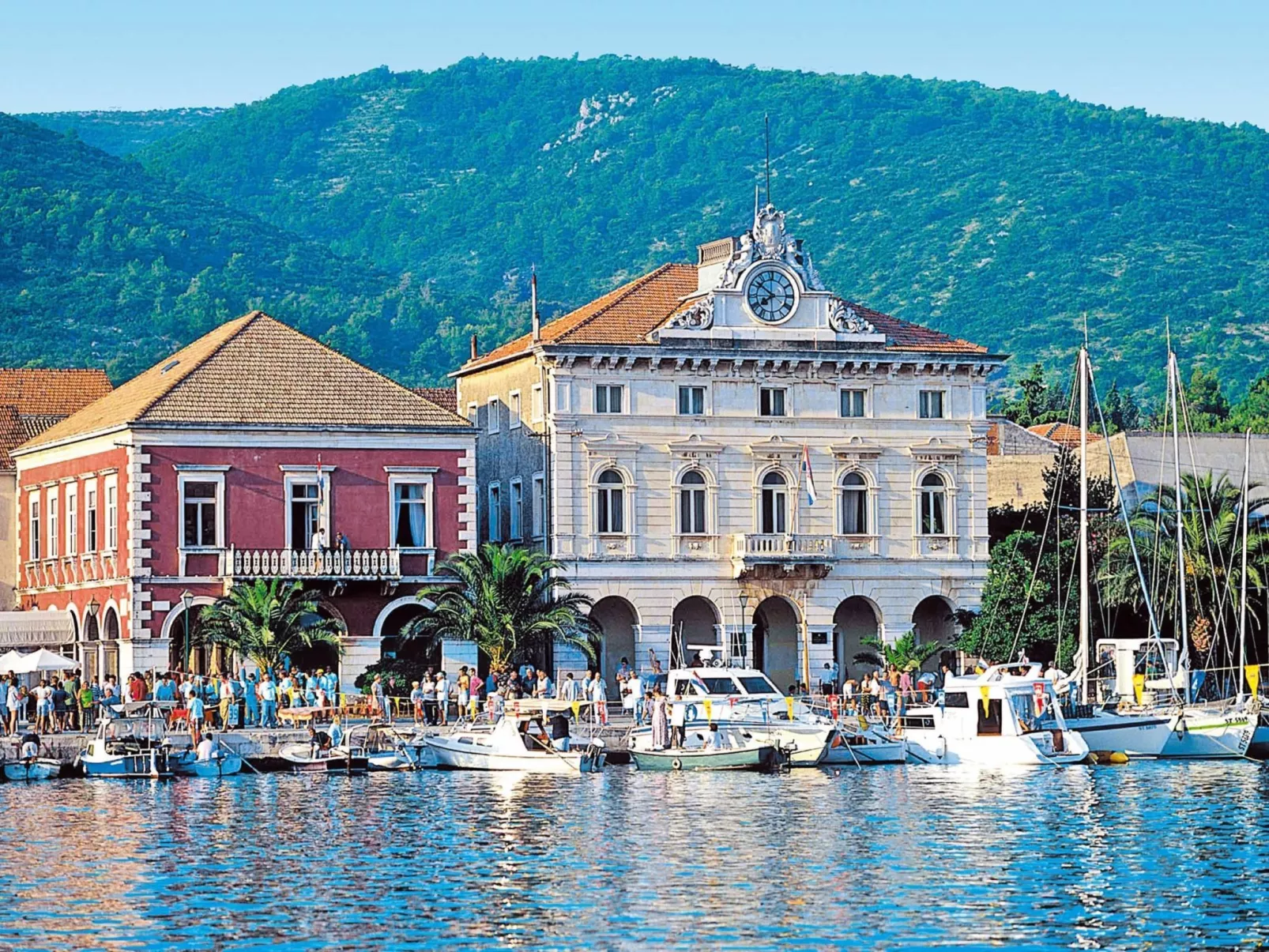 Wohnung im Hochparterre-Buiten