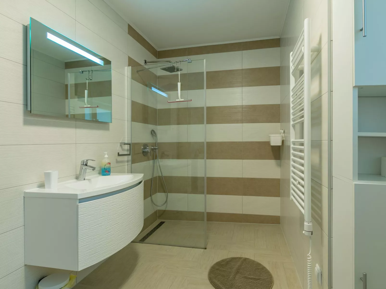 Mit Privatpool für 6 Personen-Image-tags.info