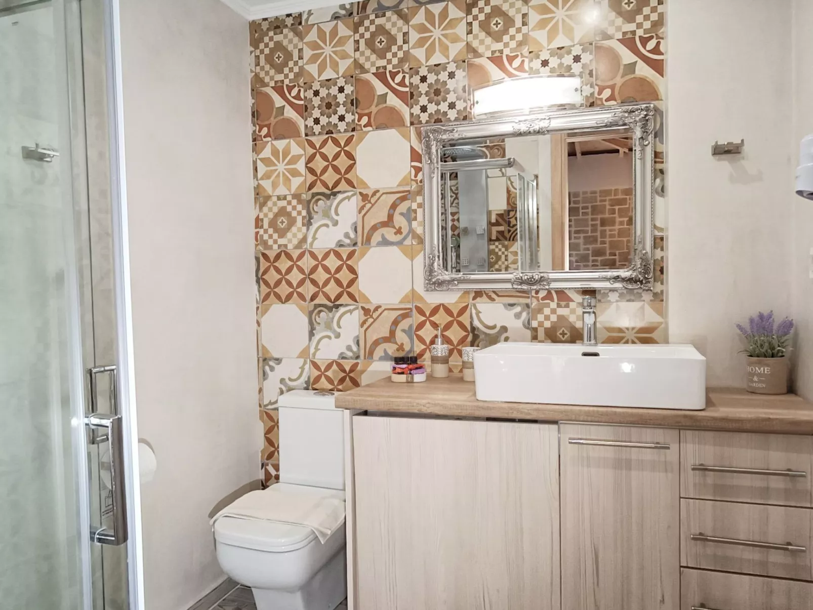 MAKRAKIS ALEXANDROS-Binnen