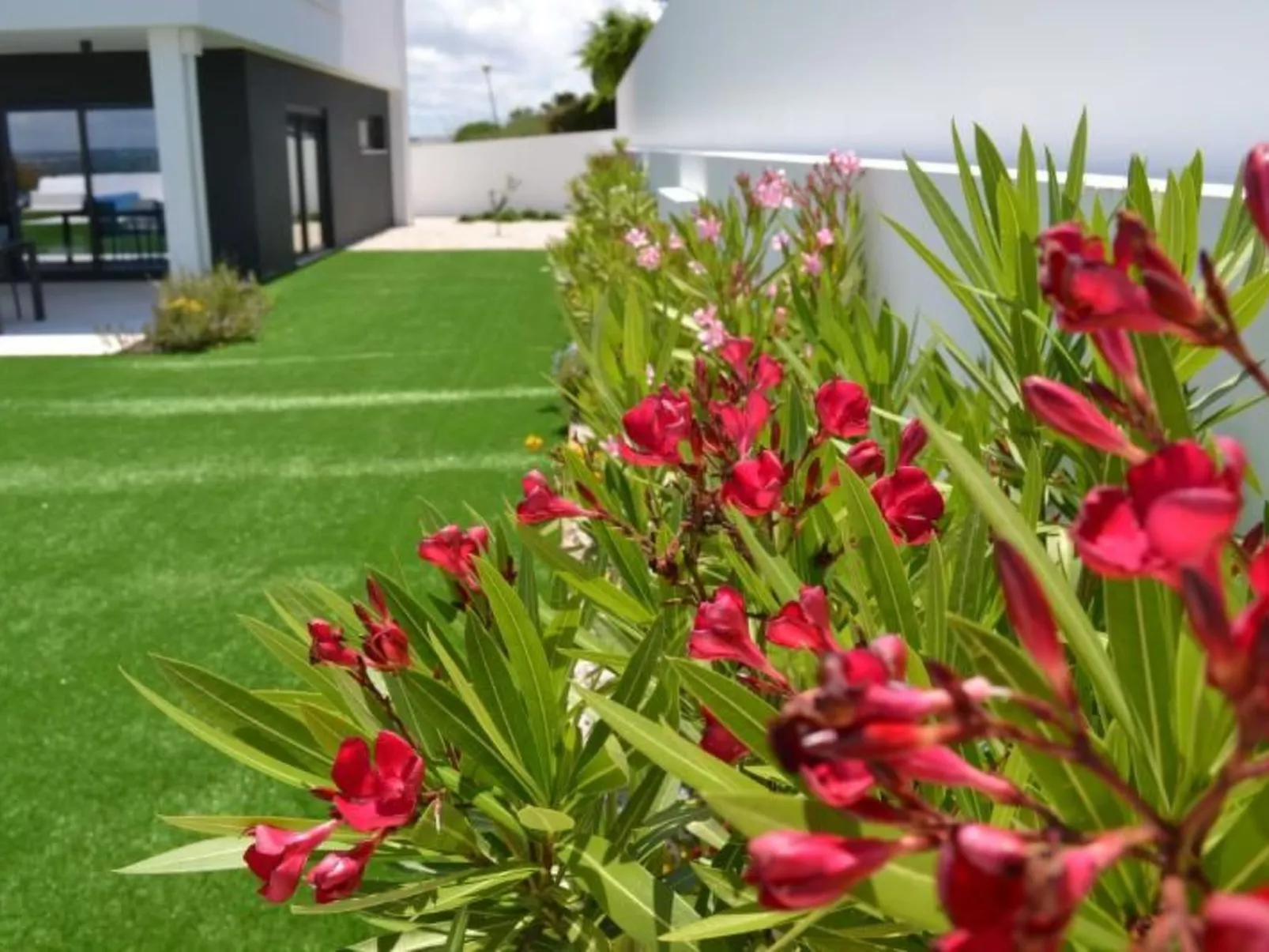 Neue moderne Villa mit privatem Pool-Image-tags.info