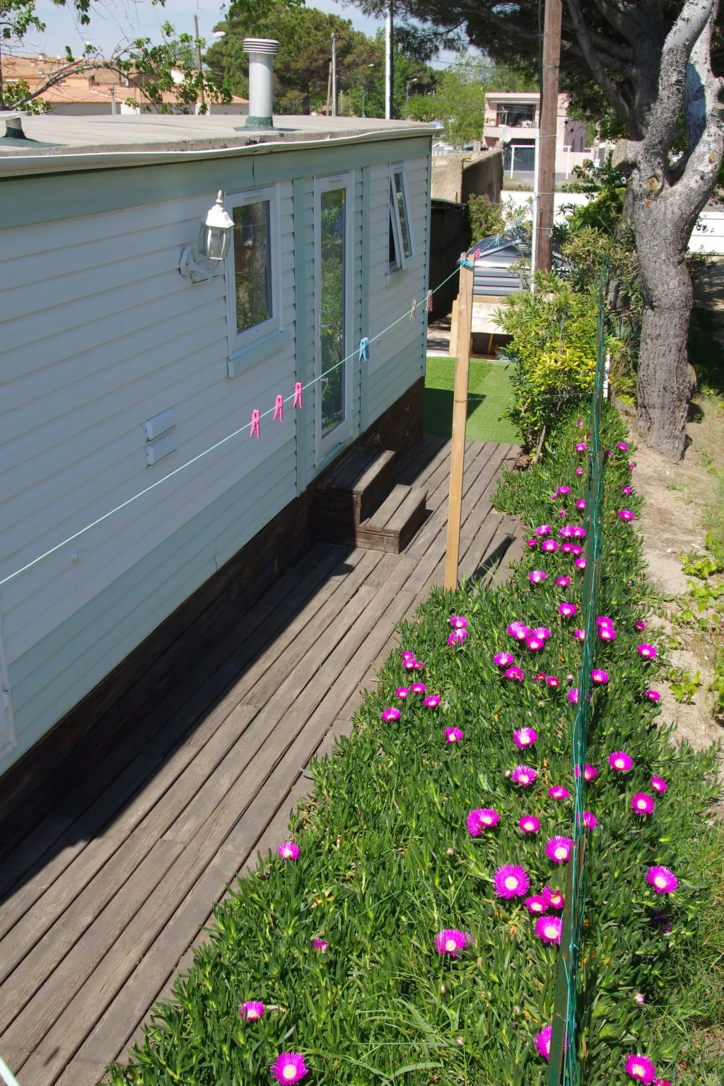 Mobiles Haus mit Blick auf das Wasser-Buiten