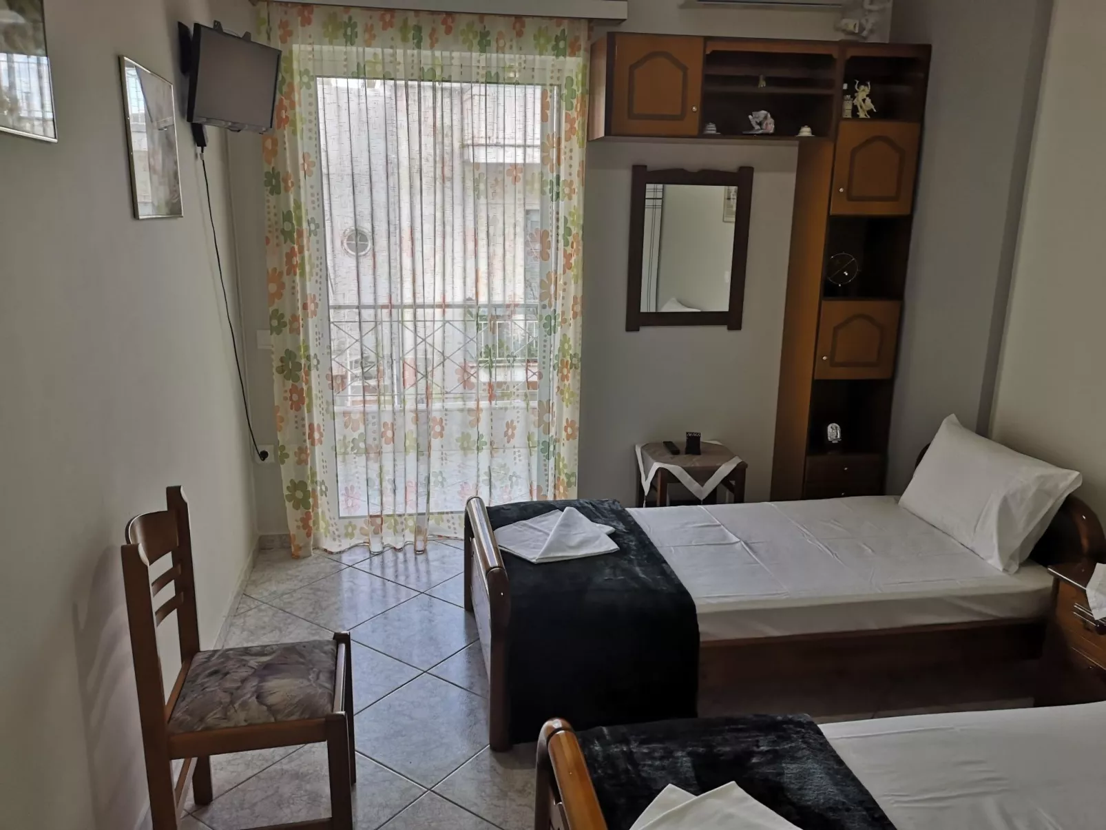 Mit Blick auf das Wasser-Binnen