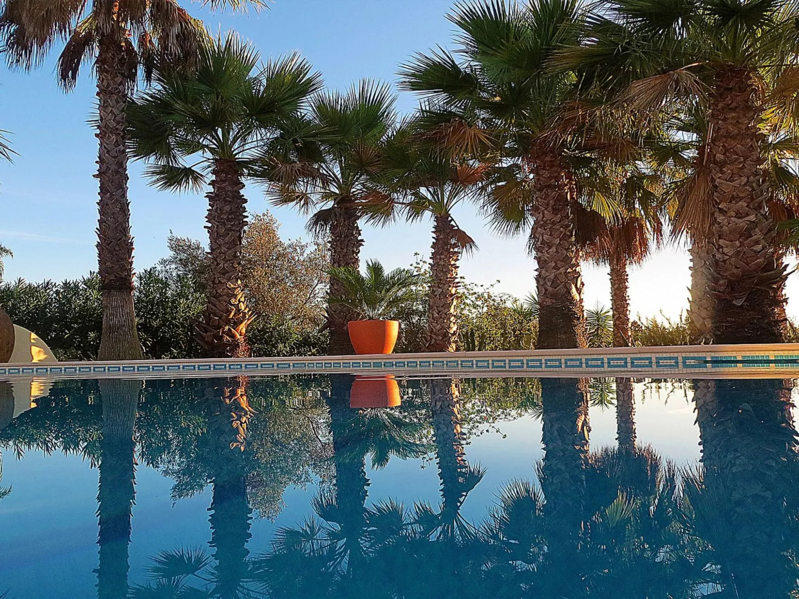 Luxuriöse Villa - Privater Pool und schöner Garten-Buiten