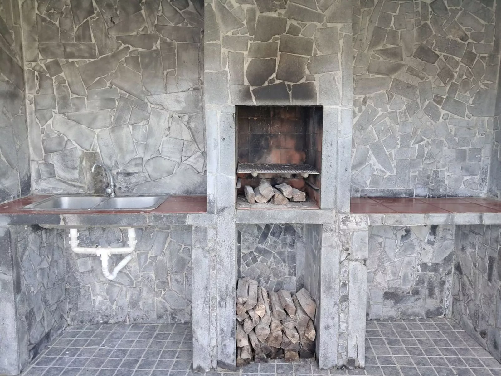 Das Haus der Kleinen Brunnen-Buiten