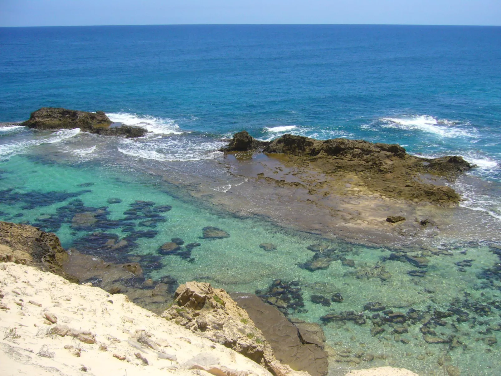 In Vila Baleira mit Garten-Buiten