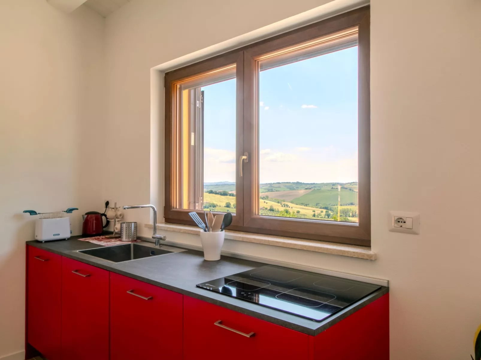 Haus mit Terrasse mit Aussicht und Gemeinschaftspool-Binnen